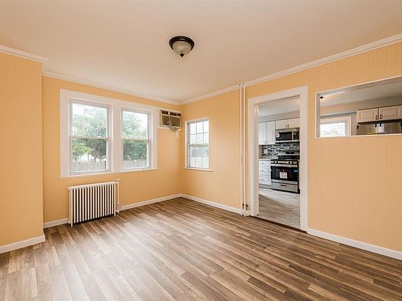 5th image of 2294 Willoughby Ave