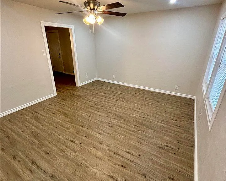 1639 Best Blvd — Photo 2