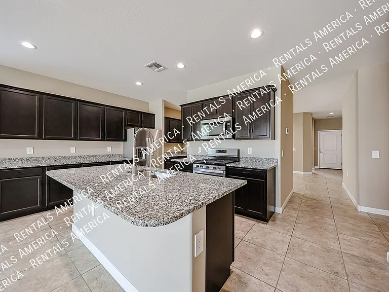 30044 W Avalon Dr — Photo 16