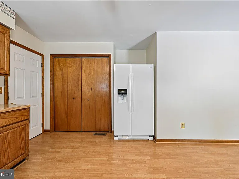13245 Croom Rd — Photo 27