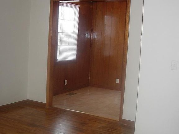 4th image of 1101 Villa Pl