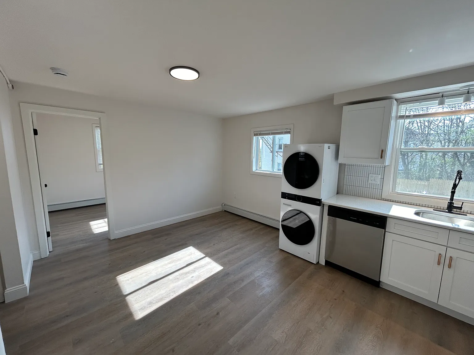 2 bed, 950 sqft, $1,700 — Photo 4