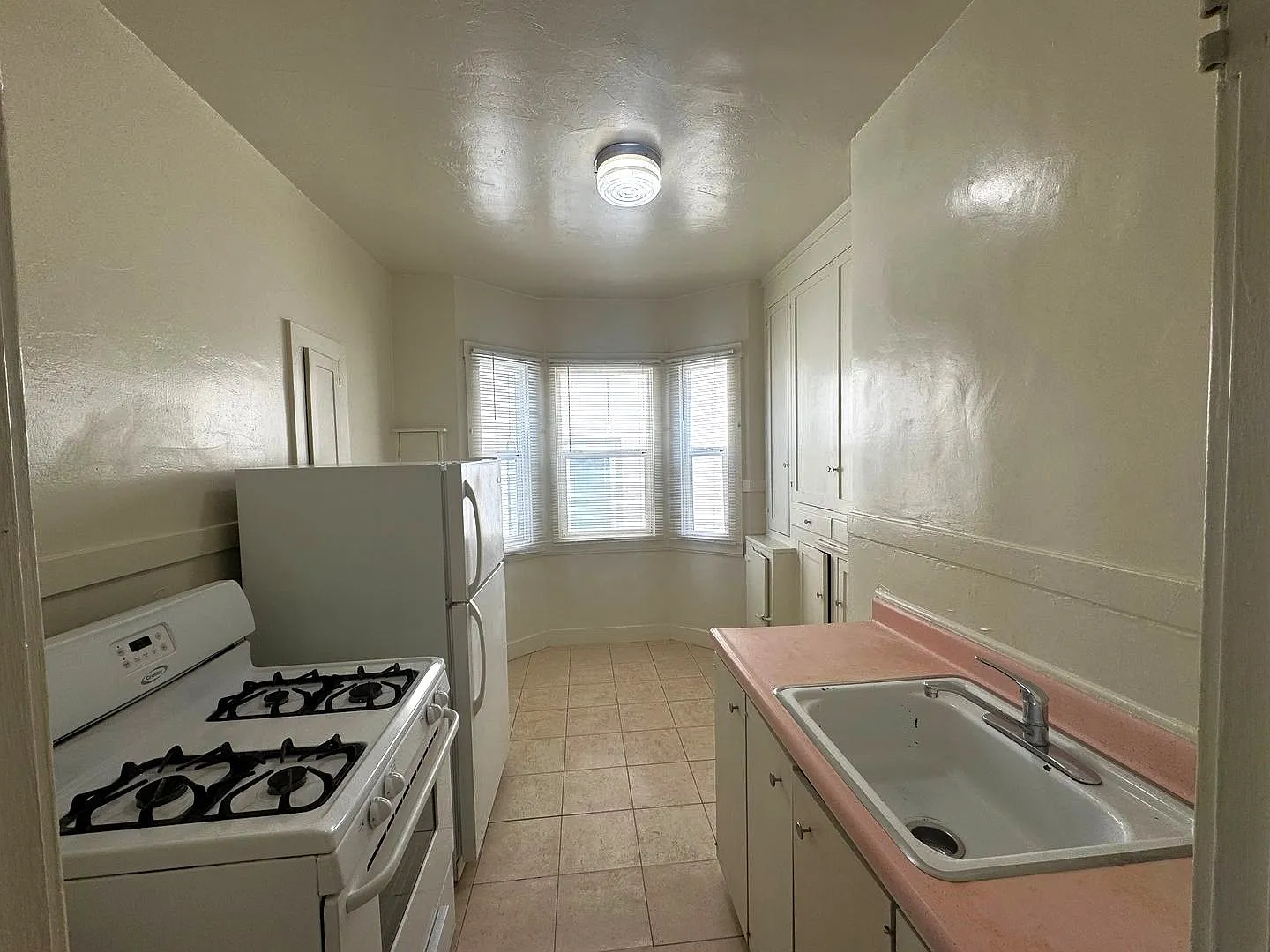 Great Deal! Just 1 block from Campus!! ~Off-street, Parking available~ Coin Laundry Onsite — Photo 1