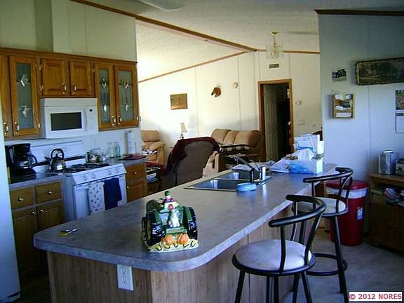 5th image of 1122 E Hale Ave