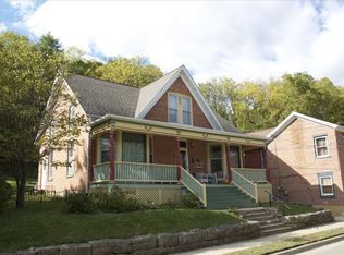 604 Dewey Ave, Galena, IL 61036