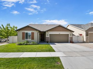 1135 Surrey Dr, North Salt Lake, UT 84054