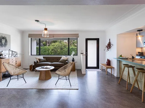 11001 NE 9th Ave, Biscayne Park, FL 33161