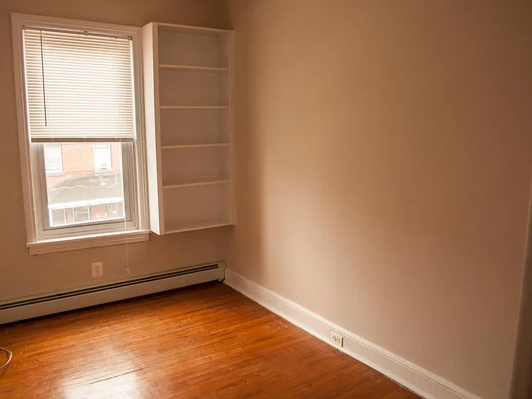 4038 Locust St #3 — Photo 8
