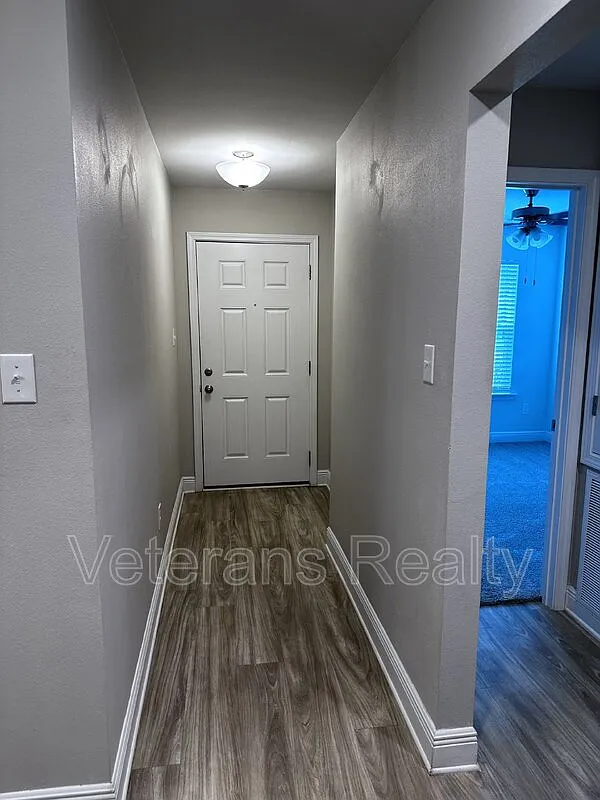 3 bed, 2.0 bath, 1476 sqft, $1,800 — Photo 2