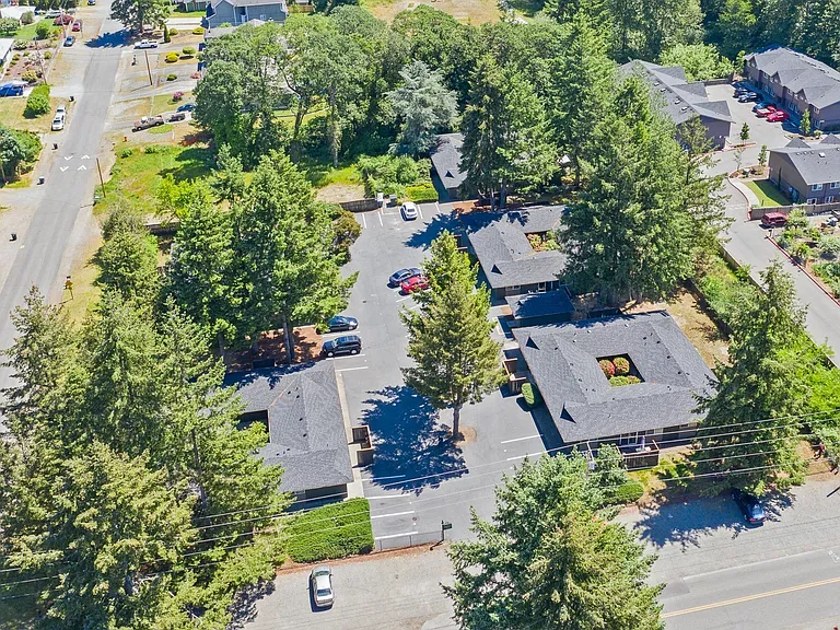12211 Edgewood Ave SW #20 — Photo 15