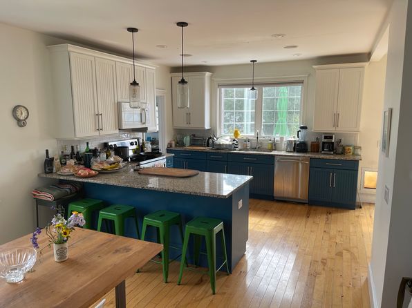 9 Bradley St #2