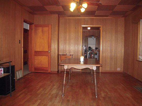 5th image of 1001 10th Ave