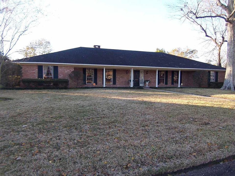 1st image of 3525 Crestwood Dr
