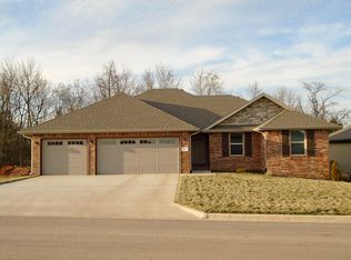 831 E Grouse Rd, Nixa, MO 65714