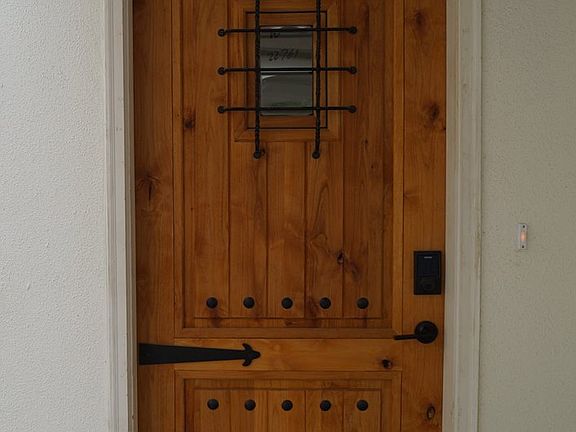 4th image of 424 E Olmos Dr