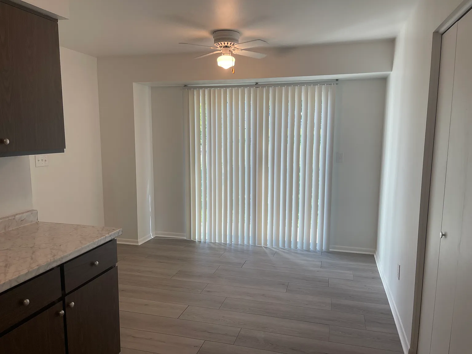 2 bed, 925 sqft, $1,300 — Photo 3