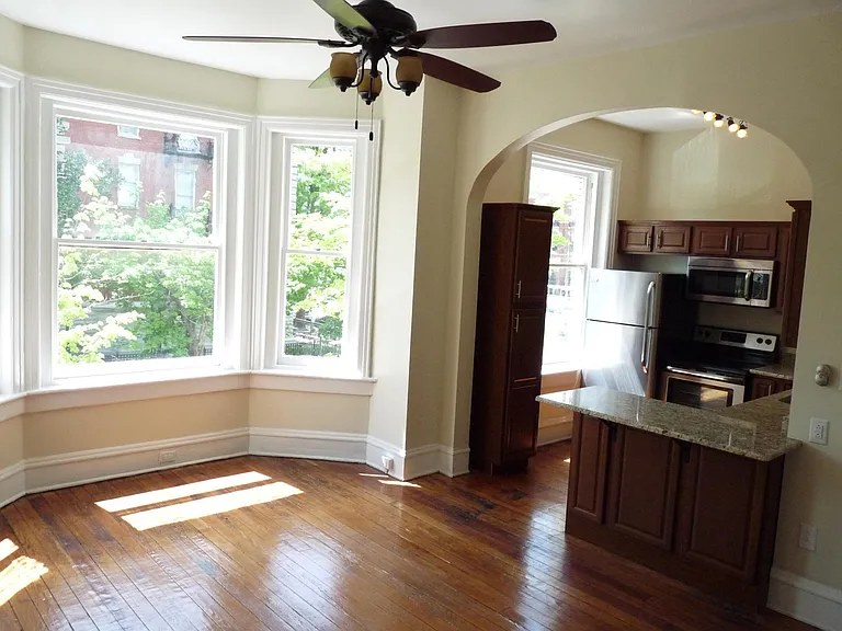 1648 W Grace St #3 — Photo 9