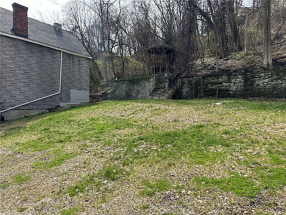 4th image of 809 Davis Ave