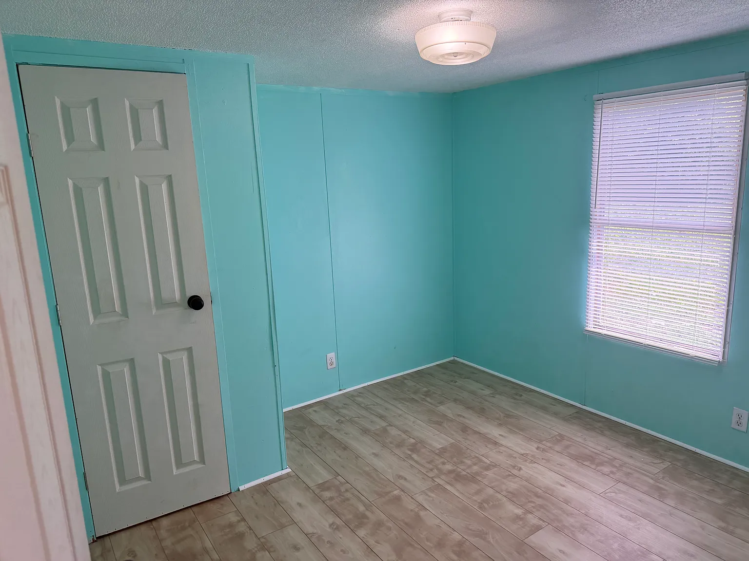 2 bed, $950 — Photo 2