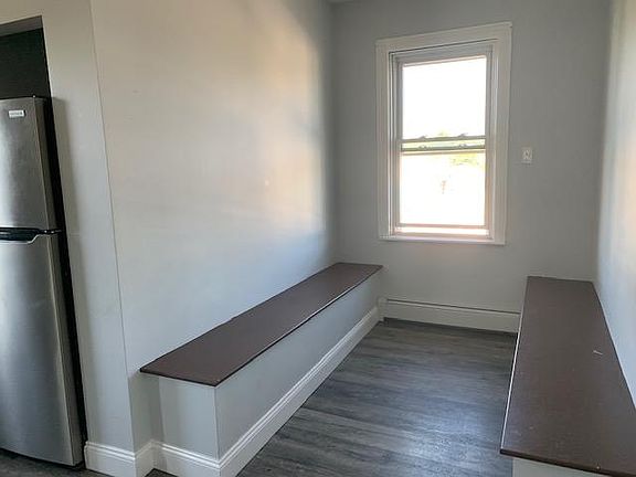 3rd image of 30-32 Grosvenor Ave #3