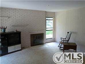 Living Room.jpg