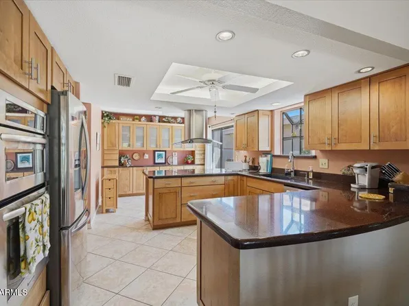 10413 E CHESTNUT Drive, Sun Lakes, AZ 85248
