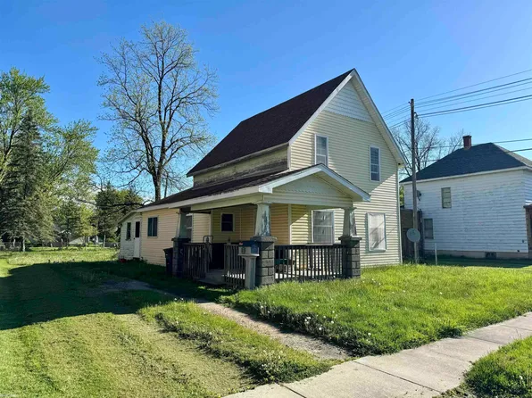71 Ward St, Croswell, MI 48422