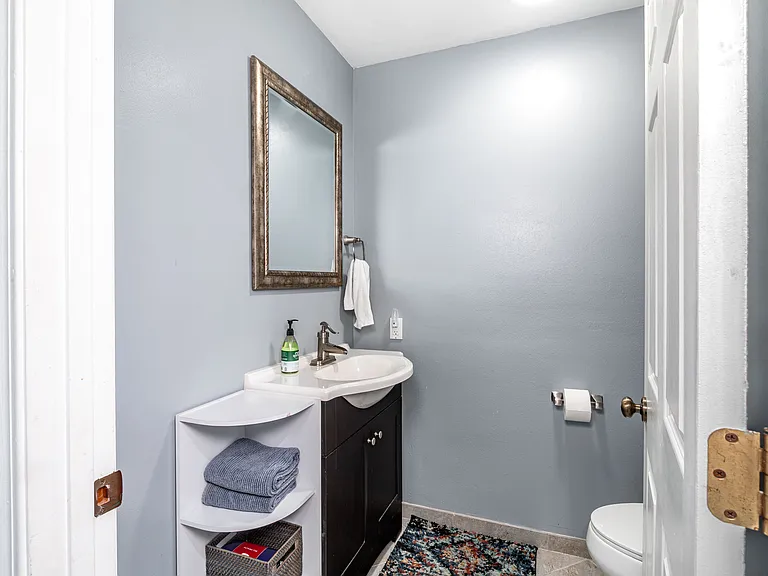 301 Cypress St — Photo 23