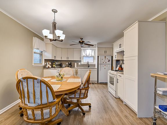 5th image of 10617 Drummond Pl