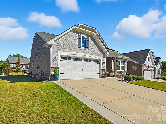 2nd image of 3053 Rosseau Ln