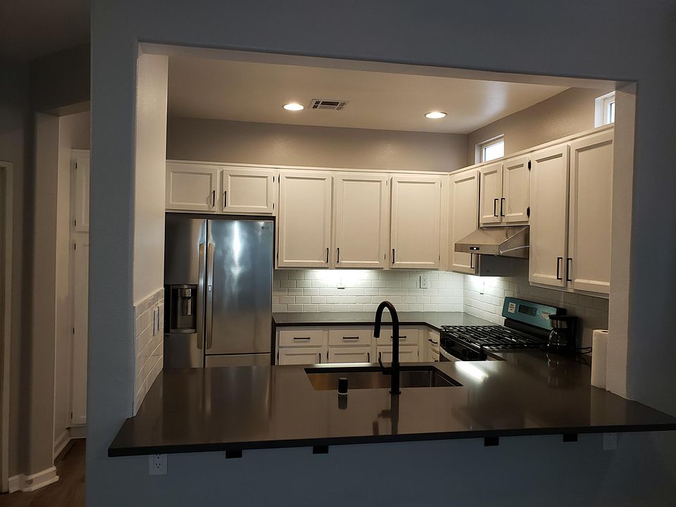 1st image of 11667 Compass Point Dr N