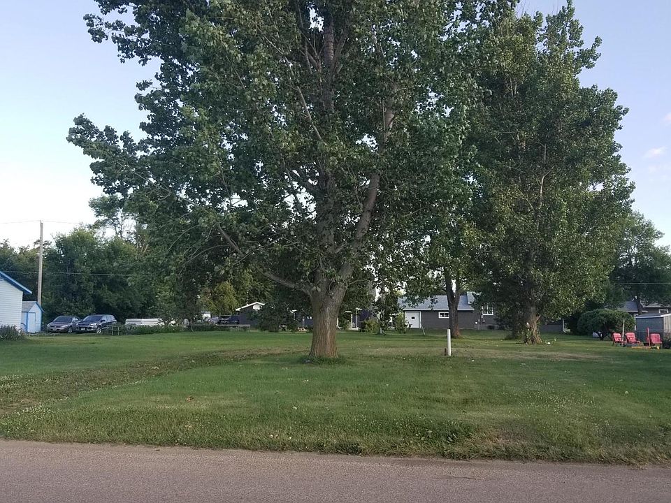 2nd image of 419 W 10th Ave