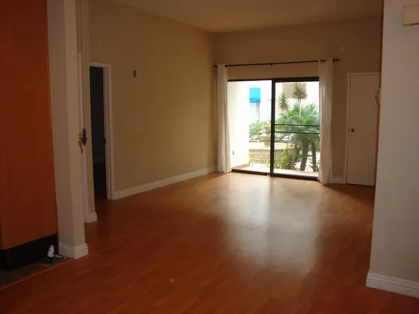 8310 Regents Rd, San Diego, CA