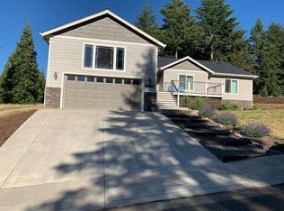 76760 Bugle Loop, Oakridge, OR 97463