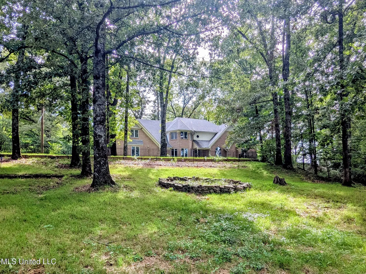 4 bed, 4.0 bath, 2986 sqft, $3,300 — Photo 1