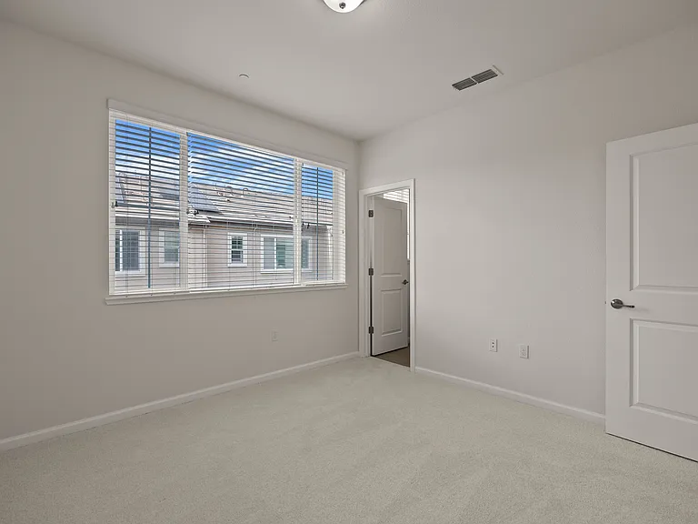 862 White Moonstone Loop — Photo 19