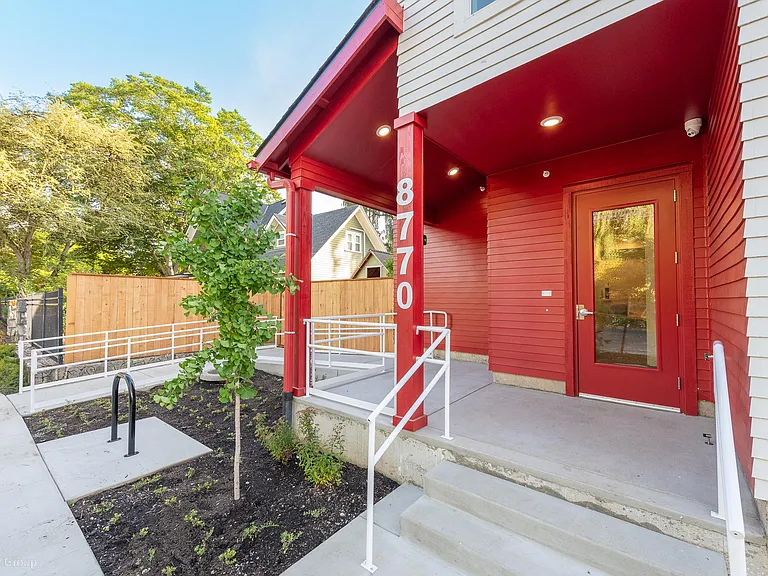8770 N Willamette Blvd — Photo 29