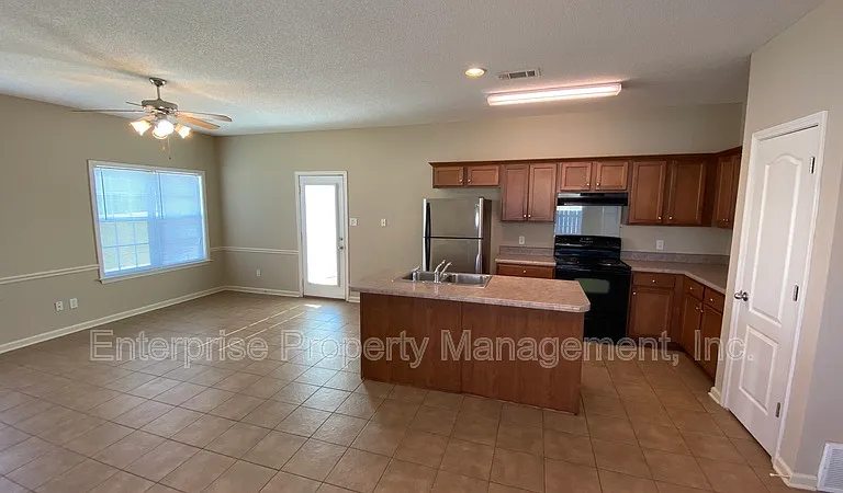 10204 Sutton Ridge Ln — Photo 7