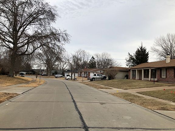 4th image of 3624 Woodpath Dr