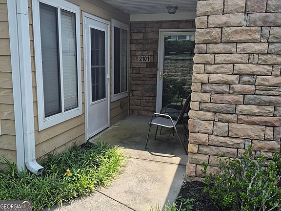 3rd image of 2191 Rockbridge Rd APT 2101
