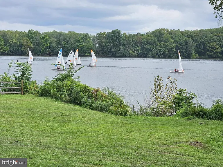 16740 River Vw — Photo 24