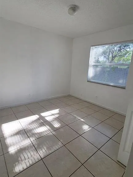 2223 Taylor St — Photo 10