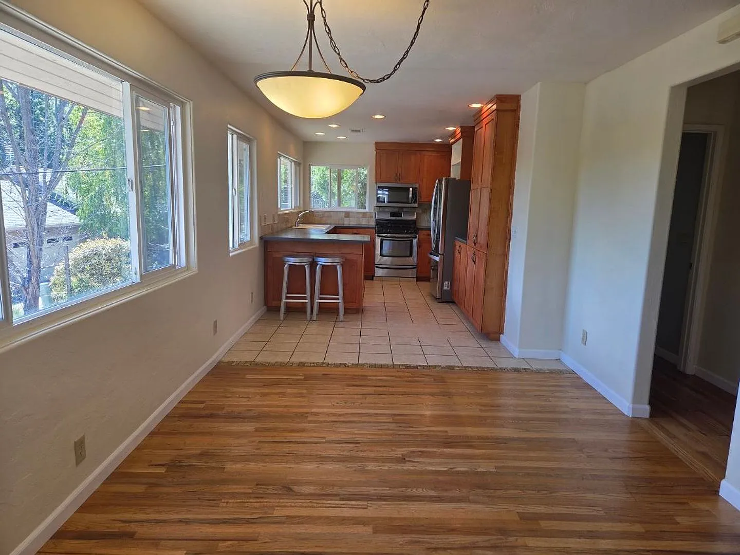 Available Now! 3 bedroom, 2.5 Bath Home with Large Deck & View — Photo 3
