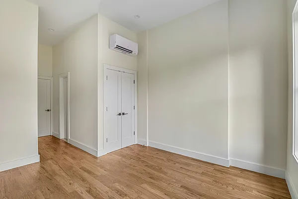 Rented by Pear NYC LLC | media 22