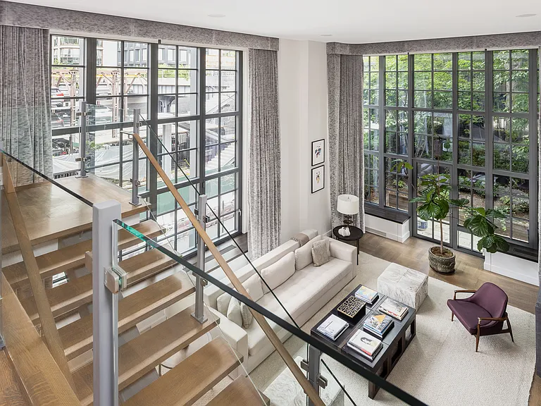 500 W 21st St #GF — Photo 2