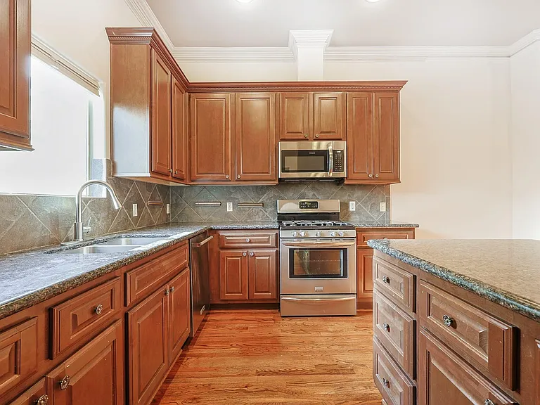 2540 Prospect St #C — Photo 11