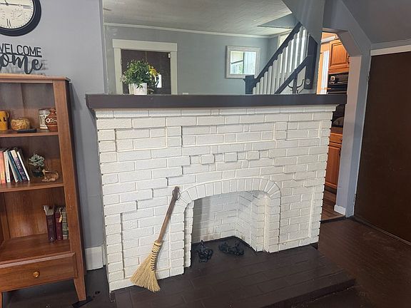 4th image of 1084 W. WASHINGTON AVE