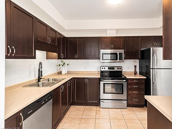 4th image of 45 Seabreeze Cres #22