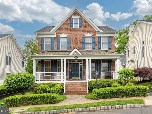 205 Cambridge Pl, Chalfont, PA 18914