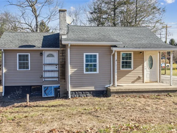 188 Wallrose Heights Rd, Baden, PA 15005